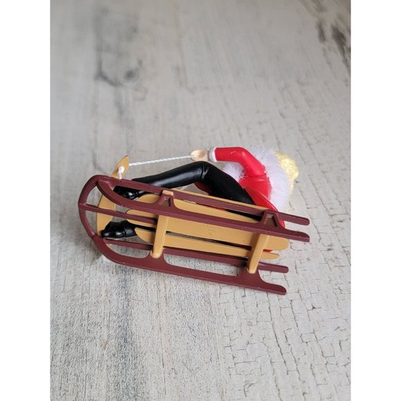 Hallmark 2000 winter fun with Barbie and Kelly ornament Xmas - Picture 7 of 7